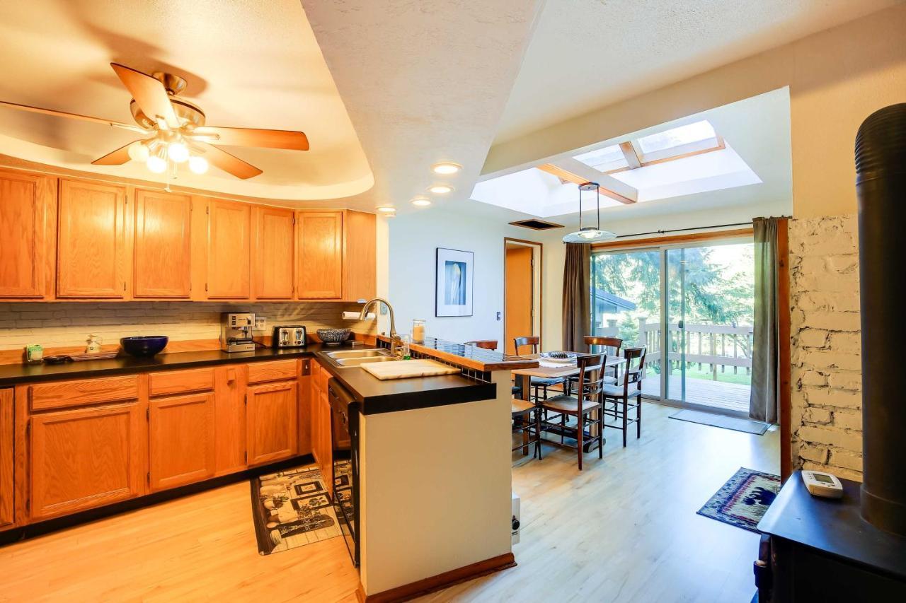 Villa The Fusion Retreat On 4 Acres Hike On-Site! White Salmon Exterior foto