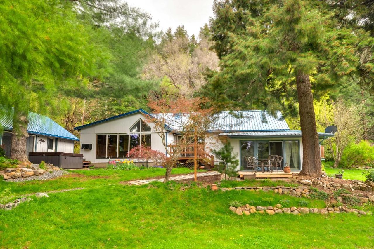 Villa The Fusion Retreat On 4 Acres Hike On-Site! White Salmon Exterior foto